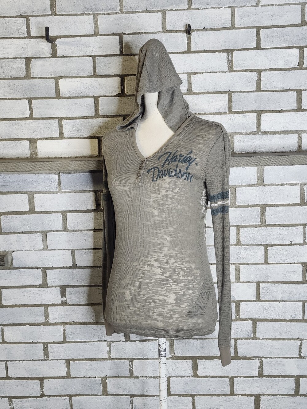 • Harley Davidson Women XS Henley Hoodie Shirt Grey Burnout Scroll Graphic Back